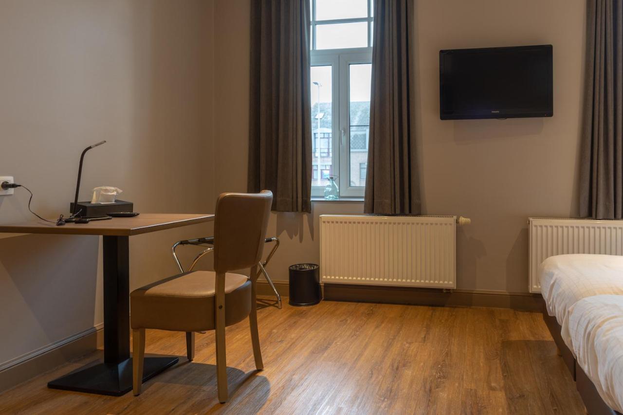 Oud Gemeentehuis Poelkapelle Kültér fotó
