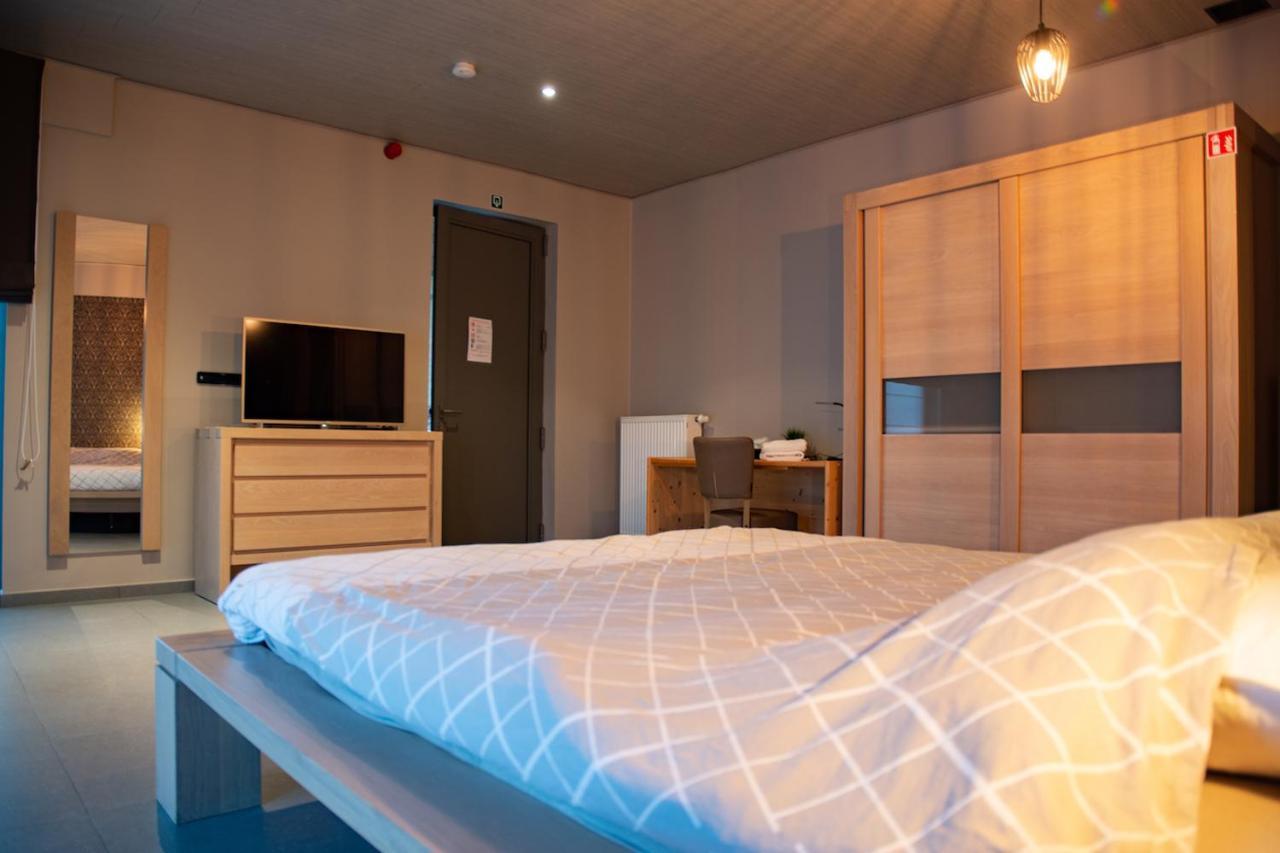 Oud Gemeentehuis Poelkapelle Kültér fotó