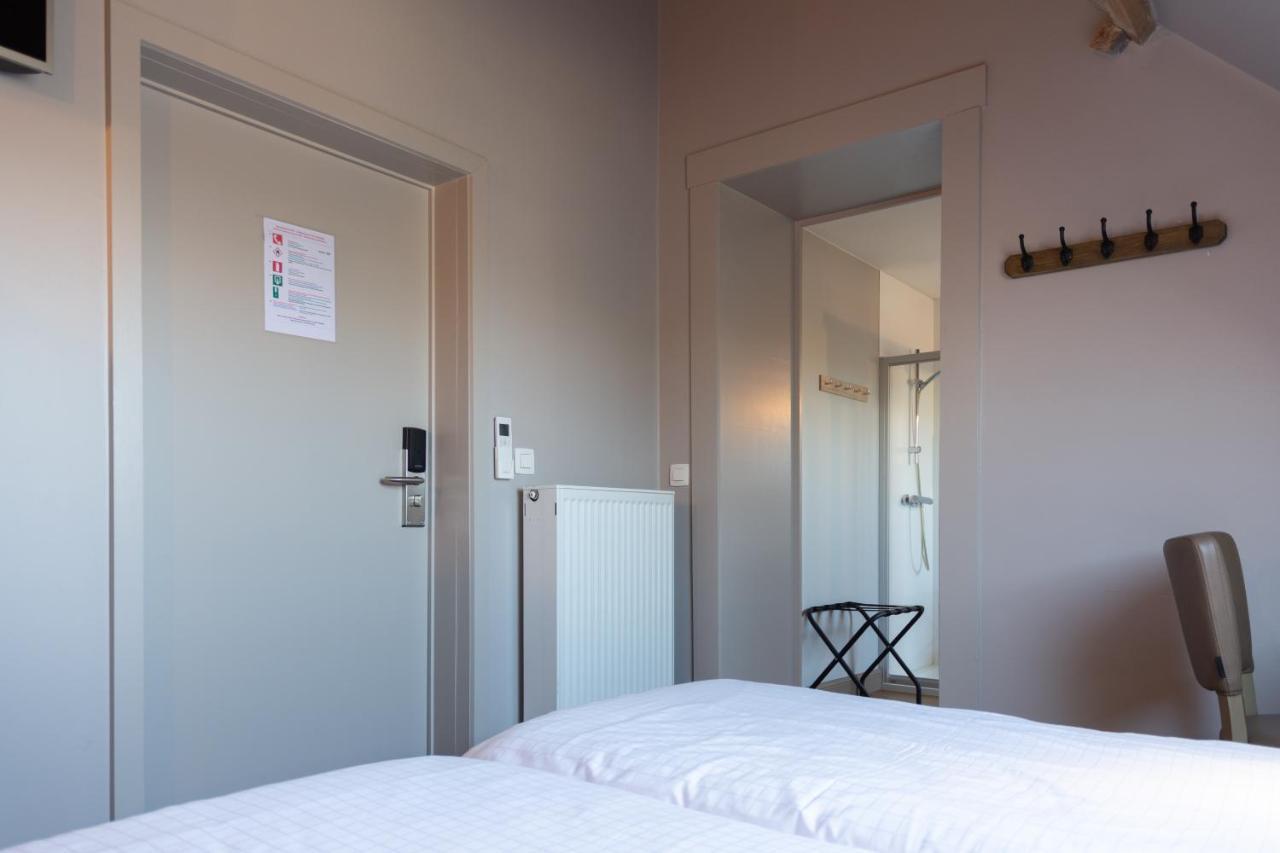 Oud Gemeentehuis Poelkapelle Kültér fotó